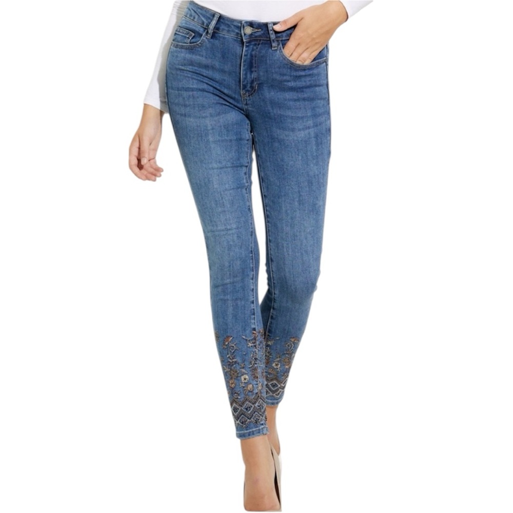 Charlie B Embroidered Bottom Jean